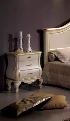 Moderne Designer nachtkastje van wit hout in de slaapkamer klassieke meubels
