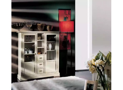 Woonkamer meubels houten vitrinekast glazen kast massief hout dressoir vitrine.