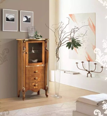 Klassieke bruine vitrinekast Eetkamermeubilair Luxe dressoir Hout