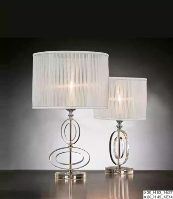 Witte tafellamp kristallen kroonluchter klassieke kroonluchter.