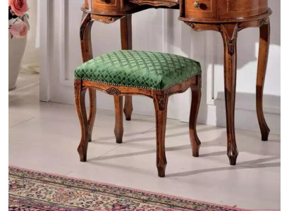 Klassieke houten kruk stoffen bijzettafel slaapkamerinrichting