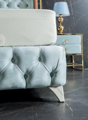 Slaapkamer set Wit Metaal Bed Chesterfield Luxe Stijl 2x Nachtkastjes 3-delig.