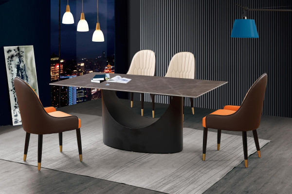 Klassiek luxueus eetkamermeubilair eetkamerset eetkamerstoel tafel groep.