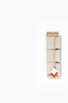 Comfortabele 5-zits bank in eenvoudig beige en modern design