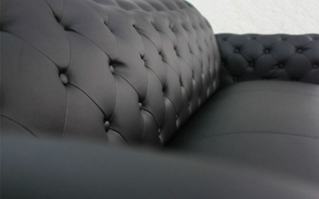 Zwarte Chesterfield bank Moderne driezitter Stijlvolle 3-zits