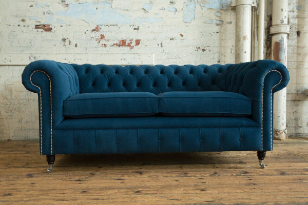 Blauwe luxe gestoffeerde Chesterfield driepersoonsdesignerbank