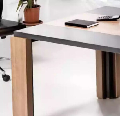 Hoogwaardige vergadertafels voor efficiënte vergaderingen en bijeenkomsten.