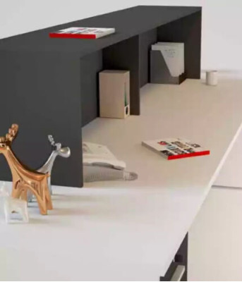 Luxe receptiebalie in moderne stijl gemaakt van hoogwaardige materialen.