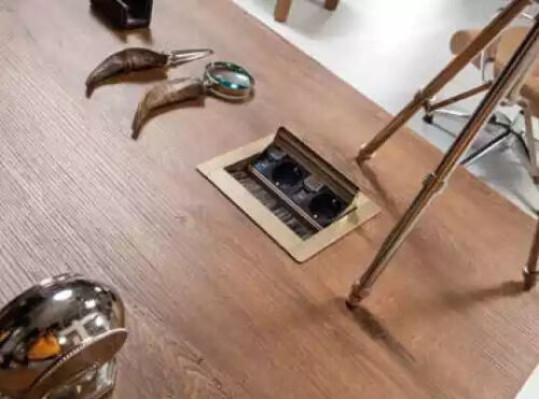 Kantoormeubilair Inrichting Bureau Archiefkast Salontafel Tafel Kast 3-dlg.