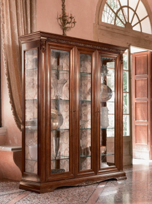 Vitrine, vitrinekast, glazen kast, woonkamer rek, barok, rococo, echt hout.