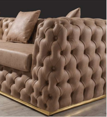 Chesterfield bankstel 3+3+1+1 zitsbankstel bank fauteuil bankstellen leder beige.   Chesterfield bankstel 3+3+1+1 bank fauteuil bankstel in beige leder.