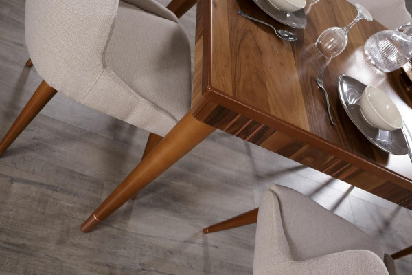 Tafels Houten tafel Metalen tafel Luxe Eettafels Italiaans design meubels Hout Nieuw