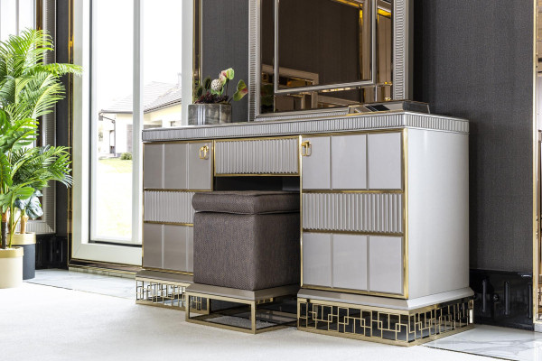 Poef Grijs Elegant Houten Meubel Modern Design Luxe Mooi Slaapkamer