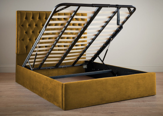 Engelse Chesterfield-bed Designer gestoffeerde beddenframe Textielstof Goud