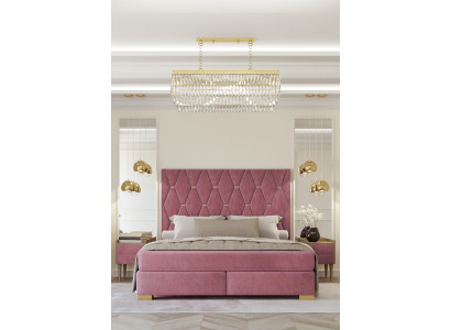 Beige slaapkamer set met tweepersoonsbed, kledingkast, commode en 2 nachtkastjes.
