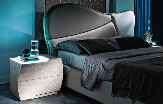 Set 6-delige slaapkamer: bed, nachtkastje, commode, spiegel, kledingkast, set.
