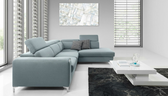 Ontwerperscomfortabele, zachte hoekbank in prachtig blauw voor de woonkamer.