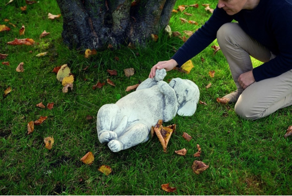 Tuindecoratie Hond Terras Steenfiguren Figuur Decoratief Wit Standbeeld