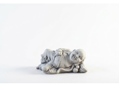 Figuur Boeddha sculptuur in steenlook. Groot beeld voor tuindecoratie.