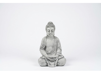 Beeld Boeddha sculptuur in steenlook. Groot beeld voor decoratieve tuin.