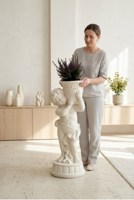 Beeld standbeeld met bloemenvaas doos standbeelden sculpturen tuin