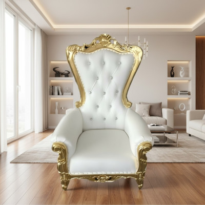 Elegante witte stoel met een dynamische silhouet en prachtige decoratieve elementen in de vorm van bloemmotieven.