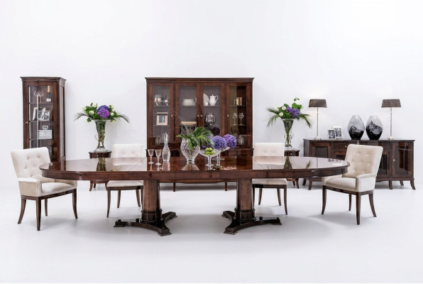 Klassieke hoogglans antieke baroktafel met 4 stoelen, stoelenset.