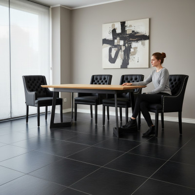 Ontwerper eetkamertafel met 4 Chesterfield fauteuils zitgroep stoelen.
