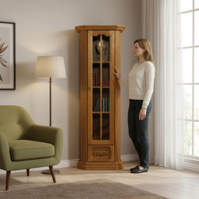 Landhuis hoge kast vitrinekast houten glazen vitrinekasten