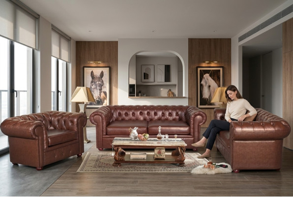 Klassieke bruine leren Chesterfield bankstel met gestoffeerde zitting 3-zits.