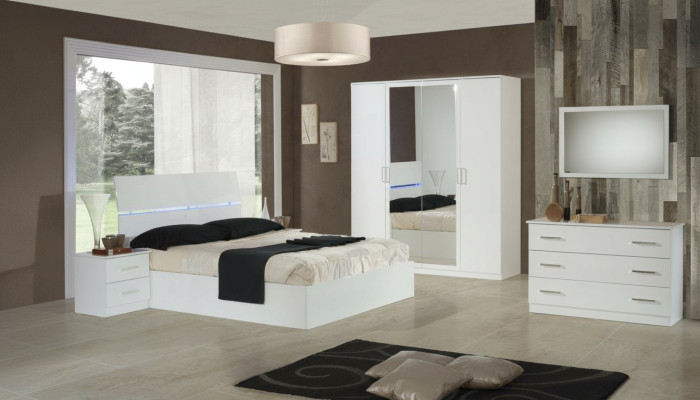 Klassieke slaapkamerbedden hotel tweepersoons textiel beddengoed bekleding gemaakt in Italië