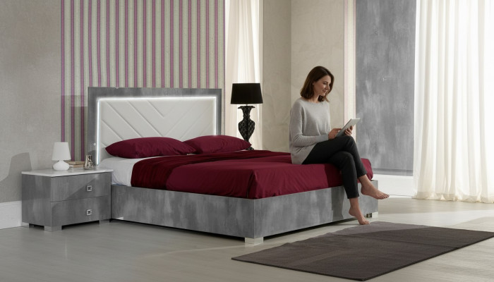Ontwerp slaapkamer 3-delige set. Bed 2x nachtkastje Klassieke Luxe Beddenset Meubilair
