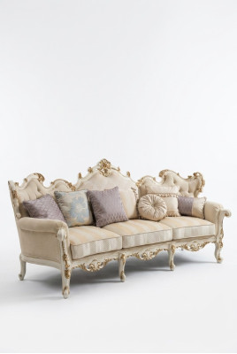 Exclusieve houten vierzits xxl bank in barok en rococo stijl met textielen bekleding en ronde vorm.