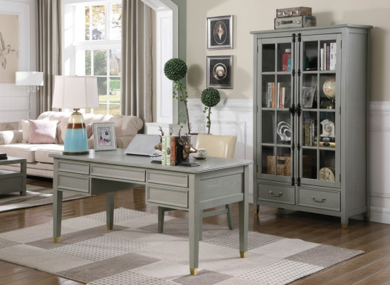 Kantoorset inrichting landelijk bureau stoel archiefkast plank tafel 3-delig.