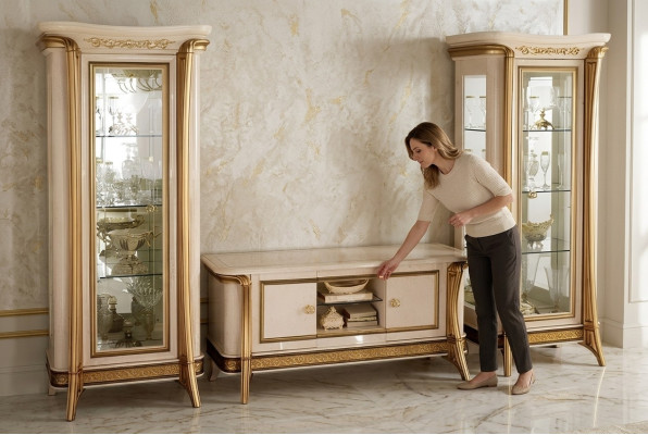 Woonkamer dressoir 2x vitrine 3-delig woonkamer meubel arredoclassic set ontwerp  Woonkamer dressoir 2x vitrine 3-delig woonkamer meubel arredoclassic set ontwerp