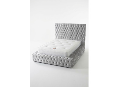 Klassieke Engelse stijl bed Dubbele stof Chesterfield bedden 160x200cm Nieuw.