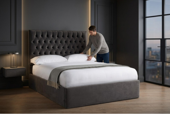 Chesterfield Grijs Luxe Fluweel Textiel Bed Dubbel Design 180x200cm Bedden Nieuw