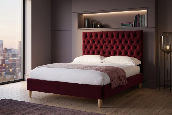 Rood Chesterfield bed gestoffeerd tweepersoonsbed bedden Groot XXL ontwerper luxe bed