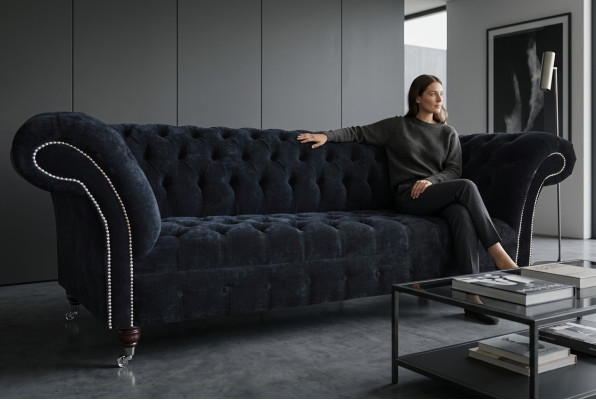 Zwarte Chesterfield 3-zits luxe woonkamerbank.