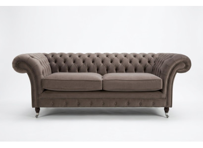 Luxe Chesterfield Driezitsbank voor de woonkamer in taupe design.