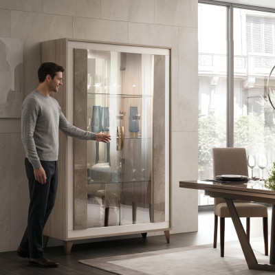 Kast vitrine kasten vitrines ladekast glazen designer kasten schappen