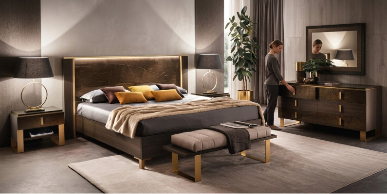 Slaapkamer Set Bed Nachtkastjes Kruk Bedden Ontwerp Italiaanse Meubels 4-delig