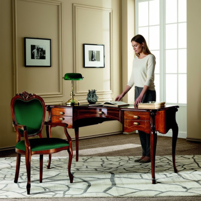 Italiaanse klassieke houten meubels luxe fauteuil kantoormeubelen stijl barok.