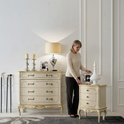Ontwerp meubels in barokstijl, houten dressoir, Italiaanse meubels, luxueus dressoir.
