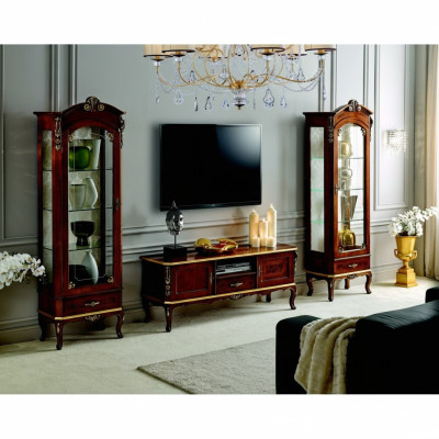 Woonkamer wandkast vitrine tv dressoir echt houten kasten Italiaanse meubels Woonkamer wandkast vitrine televisiekast dressoir echt houten kasten Italiaanse meubels