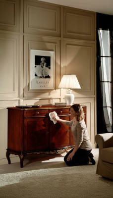 Stuur luxe Italiaanse houten meubels dressoir Italiaanse woonkamer.