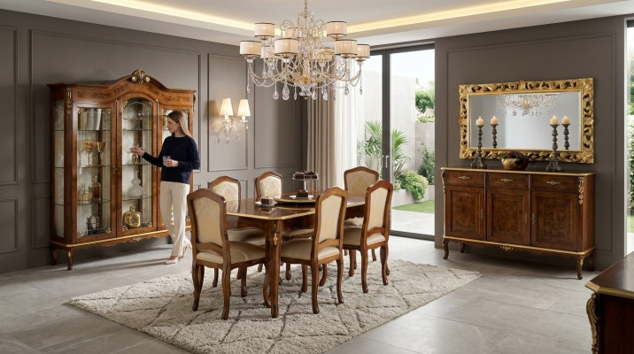Eettafel 6 stoelen vitrine kast spiegel Compleet eetkamerset 10-delig