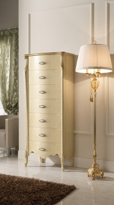 Italiaanse houten meubels, elegante commode van 120 cm hoog met 7 laden.
