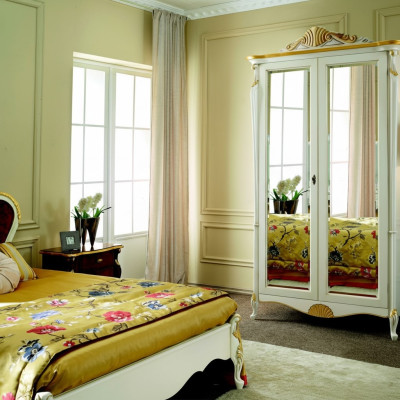 Klassieke meubels Spiegel Kast Houten kast Kasten Dressoirs Ladenkasten Italië