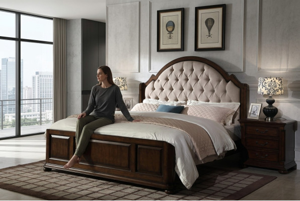 Bed Luxe tweepersoonsbed Slaapkamer Houten leren Chesterfield meubels.